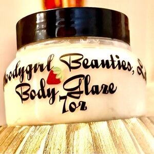 Body glaze to moisturizer the skin for smooth and soft skin